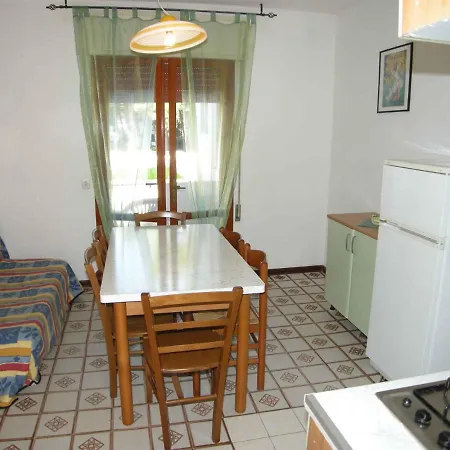 In 24945 Apartment *